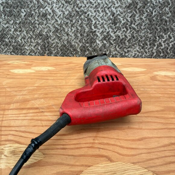 Milwaukee Sawzall 6507-21 Reciprocating Corded Electric Heavy Duty Saw - Picture 4 of 7